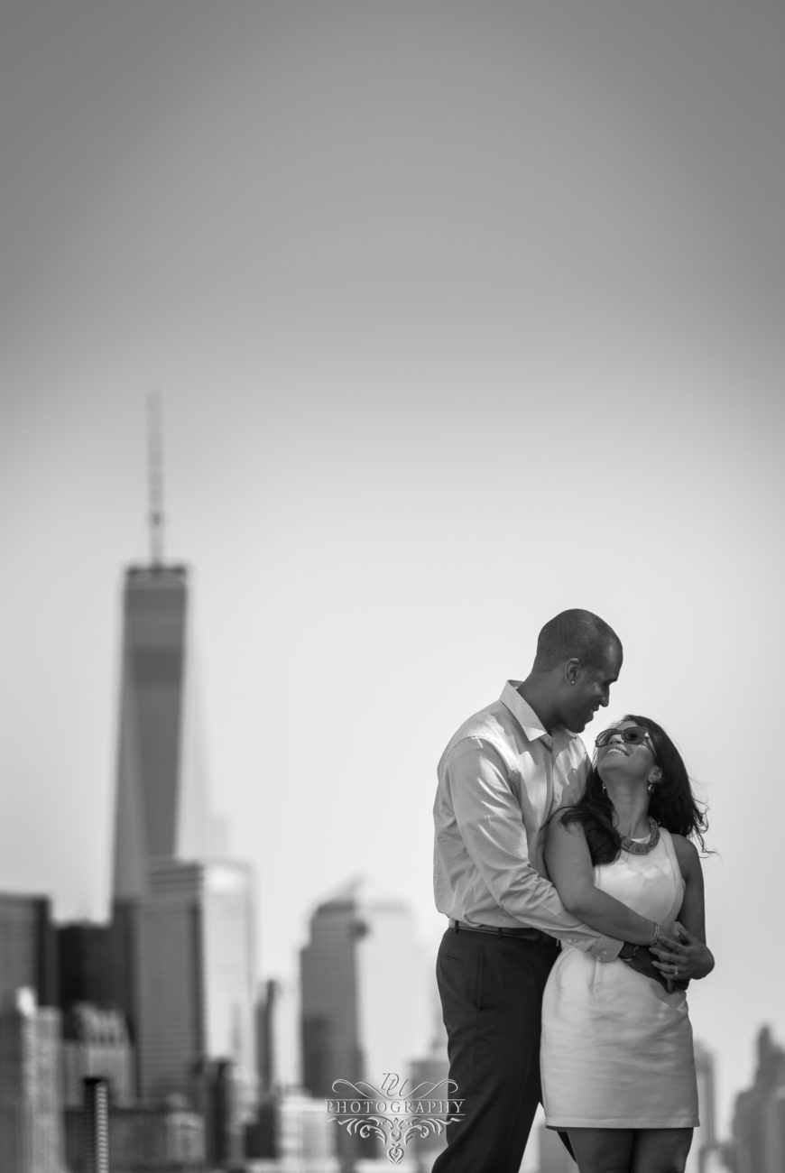 Engagement-Photos-showing-the-New-York-Skyline-7