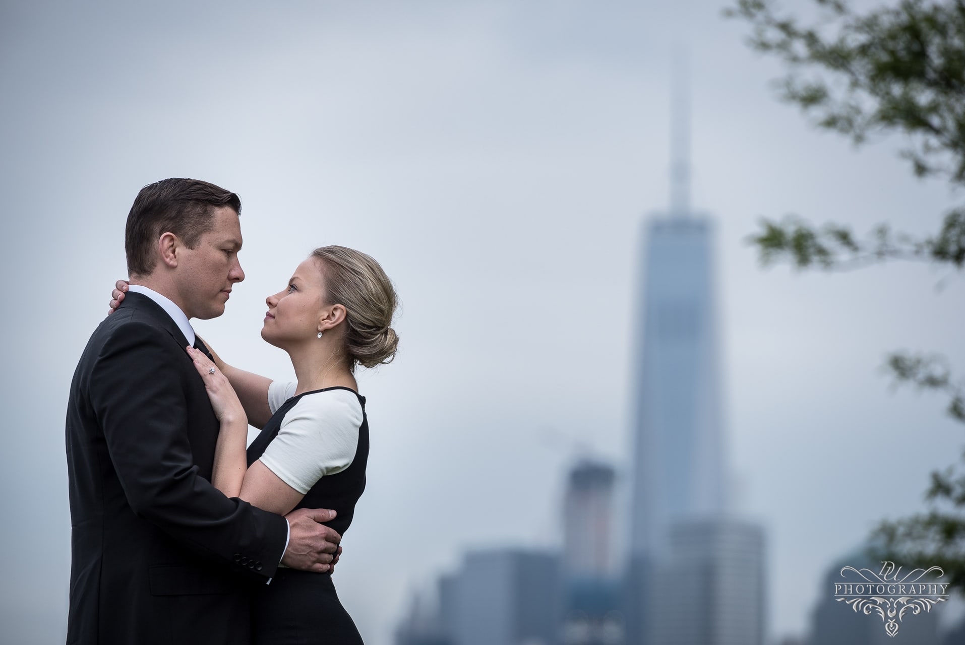 New-York-Skyline-Engagement-Photos-8