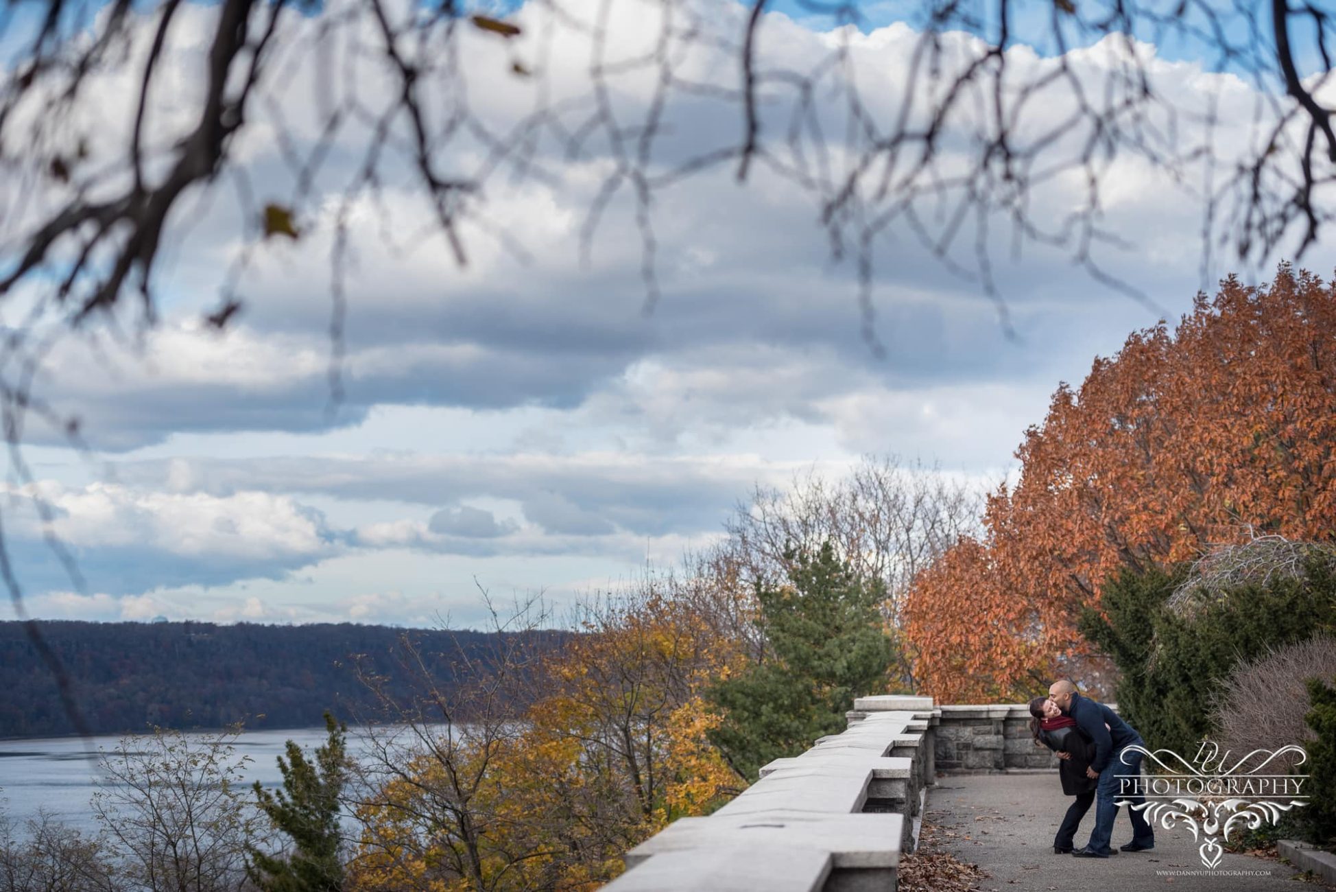 Fort-Tyron-Park-Engagement-Photos-11